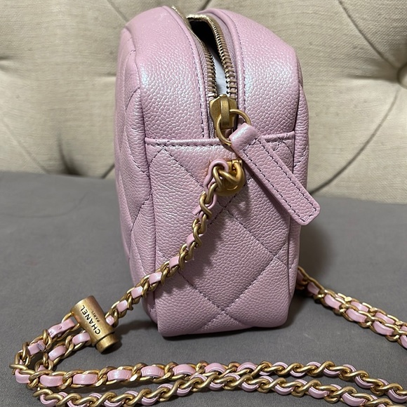 **SOLD** Chanel Camera Bag - Picture 4 of 12